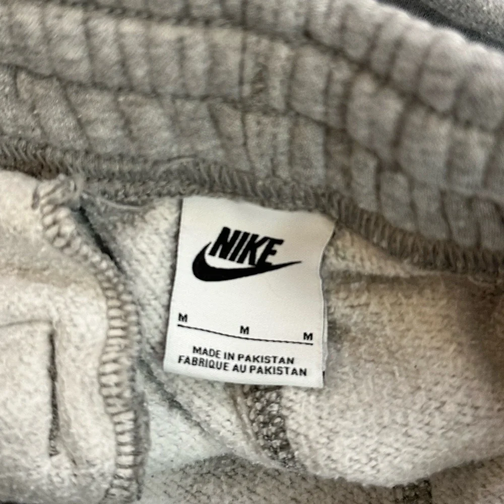 NIKE Gray Fleece Jogger Sweatpants Swoosh Logo Men’s M